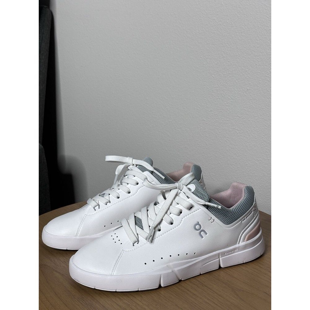 On Running Women's Athletic Shoes - White and Gray